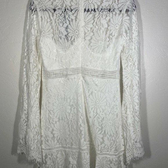 NWT: SMYM White LACE Eyelet High Neck Long Bell Slv Lrg - Picture 7 of 9
